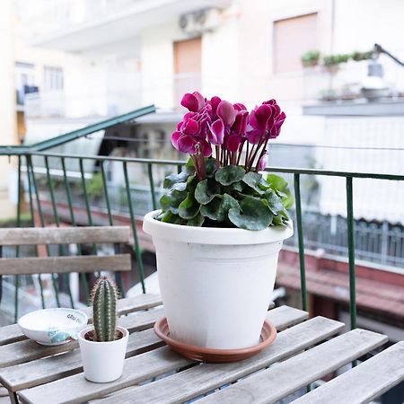 Debby'S Home Neapol Zewnętrze zdjęcie