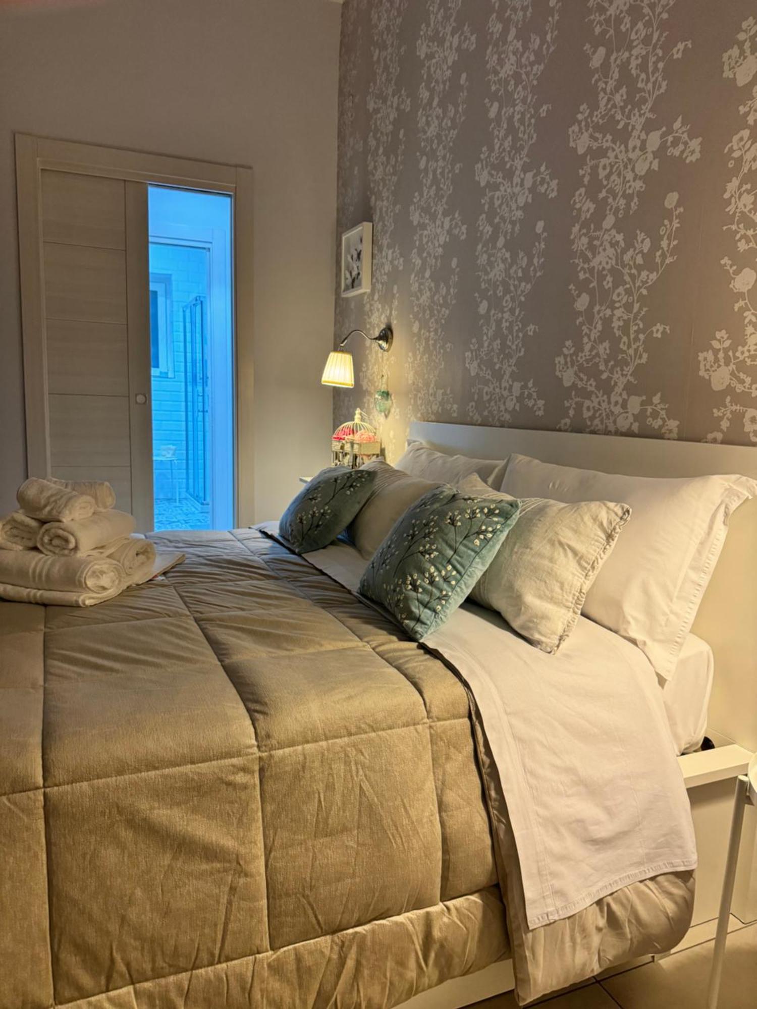 Debby'S Home Neapol Zewnętrze zdjęcie