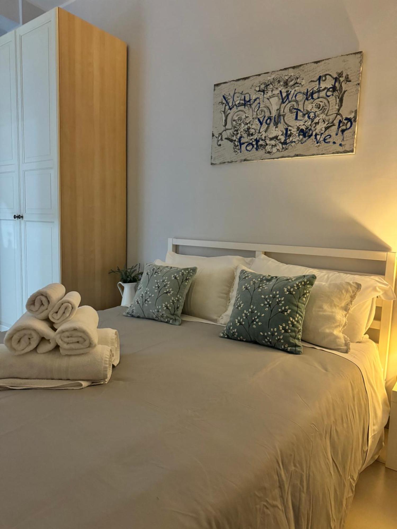 Debby'S Home Neapol Zewnętrze zdjęcie